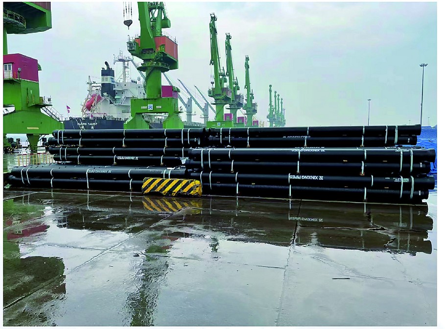 1,000 ductile iron pipes to Luanda project cargo