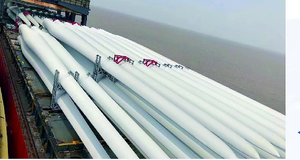58-metre wind blade movement project cargo